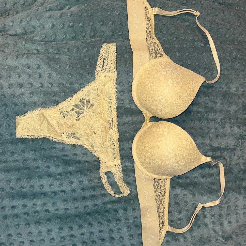 Victoria’s Secret yellow bra/panty set